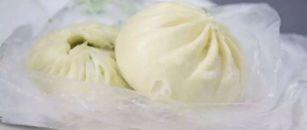 直接拿塑料袋装热包子安全吗？这里有份检测报告
